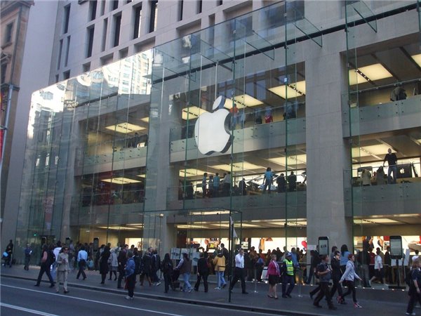 富瑞给予苹果买入初始评级，目标股价比当前高22%